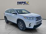 Used 2019 Toyota Highlander XLE 4x2, SUV for sale #1TT4242 - photo 7