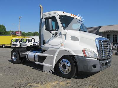 Used 2014 Freightliner Cascadia Day Cab 4x2, Semi Truck for sale #4FT0008 - photo 1