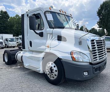 Used 2014 Freightliner Cascadia Day Cab 4x2, Semi Truck for sale #4FT1461 - photo 1