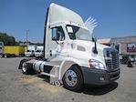 Used 2014 Freightliner Cascadia Day Cab 4x2, Semi Truck for sale #4FT1674 - photo 1