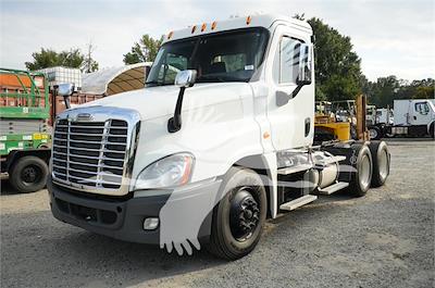 Used 2015 Freightliner Cascadia Day Cab 6x4, Semi Truck for sale #4FT5102 - photo 1