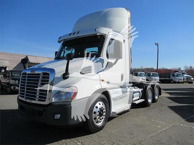 Used 2016 Freightliner Cascadia Day Cab 6x4, Semi Truck for sale #4FT6987 - photo 1