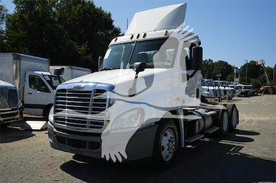 Used 2015 Freightliner Cascadia Day Cab 6x4, Semi Truck for sale #4FT8482 - photo 1