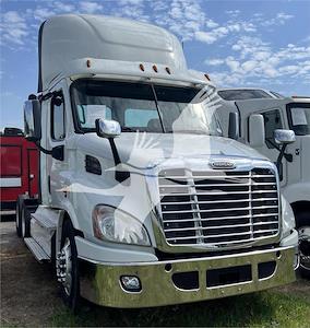 Used 2016 Freightliner Cascadia Day Cab 6x4, Semi Truck for sale #FT8016 - photo 1