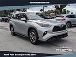 Used 2022 Toyota Highlander XLE 4x2, SUV for sale #B025097V - photo 1