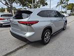 Used 2022 Toyota Highlander XLE 4x2, SUV for sale #B025097V - photo 2