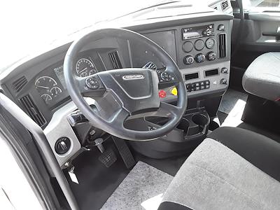 Used 2019 Freightliner Cascadia Day Cab 6x4, Semi Truck for sale #270153 - photo 2