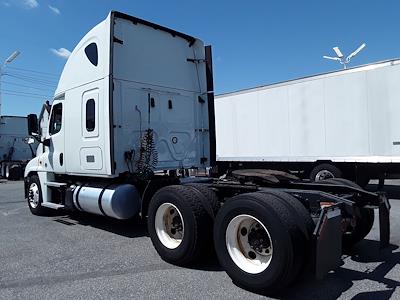 Used 2020 Freightliner Cascadia Sleeper Cab 6x4, Semi Truck for sale #273206 - photo 2