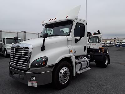 Used 2015 Freightliner Cascadia Day Cab 4x2, Semi Truck for sale #587549 - photo 1