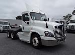 Used 2016 Freightliner Cascadia Day Cab 6x4, Semi Truck for sale #647231 - photo 1