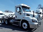 Used 2017 Freightliner Cascadia Day Cab 6x4, Semi Truck for sale #659864 - photo 4