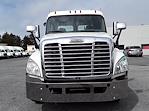 Used 2017 Freightliner Cascadia Day Cab 6x4, Semi Truck for sale #673522 - photo 3