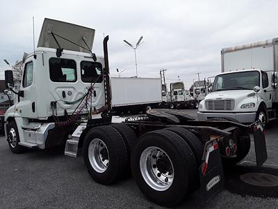 Used 2018 Freightliner Cascadia Day Cab 6x4, Semi Truck for sale #686753 - photo 2