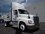 Used 2018 Freightliner Cascadia Day Cab 4x2, Semi Truck for sale #751068 - photo 4