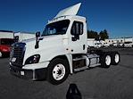 Used 2018 Freightliner Cascadia Day Cab 6x4, Semi Truck for sale #754419 - photo 1