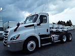 Used 2019 Freightliner Cascadia Day Cab 6x4, Semi Truck for sale #813008 - photo 1