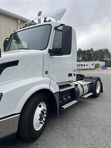 Used 2016 Volvo VNL 4x2, Semi Truck for sale #644407 - photo 1