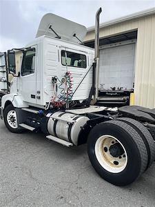 Used 2016 Volvo VNL 4x2, Semi Truck for sale #644407 - photo 2