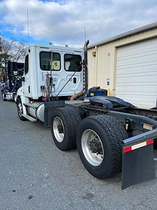 2017 Freightliner Cascadia Day Cab 6x4, Semi Truck for sale #667453 - photo 2