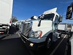 Used 2016 Freightliner Cascadia Day Cab 4x2, Semi Truck for sale #328611 - photo 1