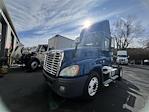 Used 2015 Freightliner Cascadia Day Cab 4x2, Semi Truck for sale #343115 - photo 1