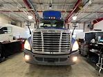 Used 2015 Freightliner Cascadia Day Cab 4x2, Semi Truck for sale #343118 - photo 3