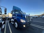 Used 2015 Freightliner Cascadia Day Cab 4x2, Semi Truck for sale #343120 - photo 4