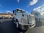 Used 2017 Freightliner Cascadia Day Cab 6x4, Semi Truck for sale #670750 - photo 4