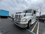 Used 2018 Freightliner Cascadia Sleeper Cab 6x4, Semi Truck for sale #760382 - photo 1