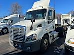 Used 2018 Freightliner Cascadia Day Cab 4x2, Semi Truck for sale #769844 - photo 1