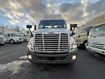 Used 2018 Freightliner Cascadia Day Cab 4x2, Semi Truck for sale #769846 - photo 3