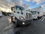 Used 2018 Freightliner Cascadia Day Cab 4x2, Semi Truck for sale #769846 - photo 4