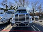 Used 2019 Freightliner Cascadia Day Cab 6x4, Semi Truck for sale #804485 - photo 3