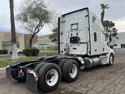 Used 2019 Freightliner Cascadia Sleeper Cab 6x4, Semi Truck for sale #867439 - photo 2