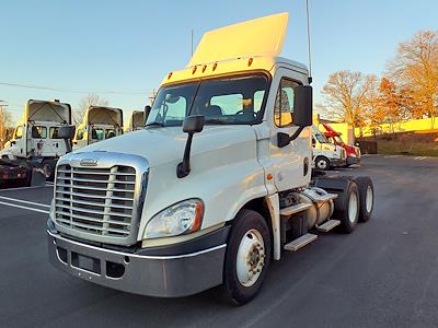 2016 Freightliner Cascadia Day Cab 6x4, Semi Truck for sale #643367 - photo 1