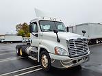 2016 Freightliner Cascadia Day Cab 6x4, Semi Truck for sale #654941 - photo 4