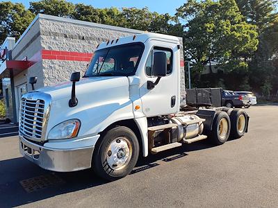 2018 Freightliner Cascadia Day Cab 6x4, Semi Truck for sale #685238 - photo 1