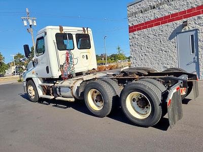 2018 Freightliner Cascadia Day Cab 6x4, Semi Truck for sale #685238 - photo 2