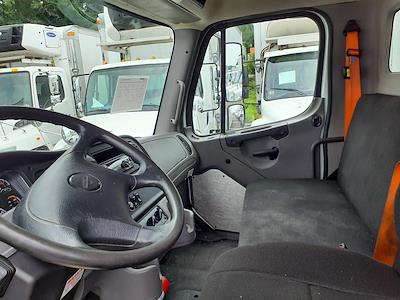 Used 2019 Freightliner M2 106 Conventional Cab 4x2, Box Truck for sale #807492 - photo 1