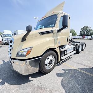 Used 2020 Freightliner Cascadia Day Cab 6x4, Semi Truck for sale #242845 - photo 1