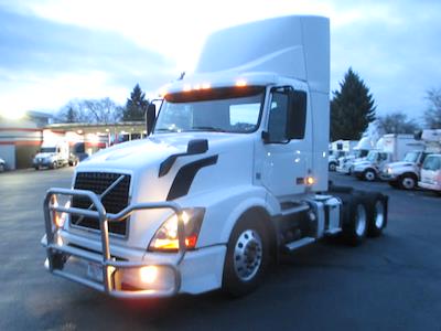 Used 2017 Volvo VNL 6x4, Semi Truck for sale #332885 - photo 1