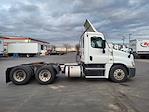 Used 2017 Freightliner Cascadia Day Cab 6x4, Semi Truck for sale #666281 - photo 11