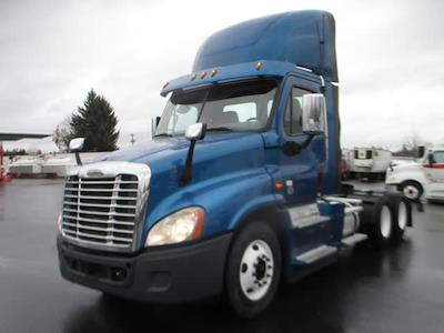 Used 2017 Freightliner Cascadia Day Cab 6x4, Semi Truck for sale #668331 - photo 1