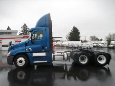 2017 Freightliner Cascadia Day Cab 6x4, Semi Truck for sale #668338 - photo 1