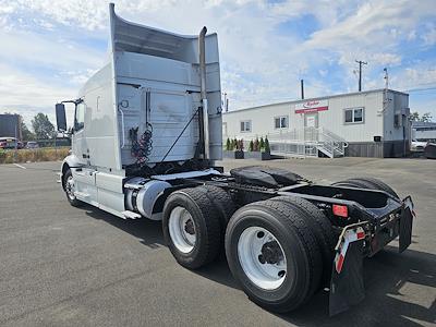 Used 2019 Volvo VNR Conventional Cab 6x4, Semi Truck for sale #789070 - photo 2