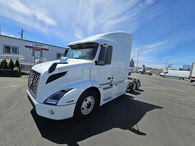 Used 2019 Volvo VNR Conventional Cab 6x4, Semi Truck for sale #789071 - photo 1