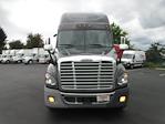 Used 2019 Freightliner Cascadia Sleeper Cab 6x4, Semi Truck for sale #826409 - photo 3