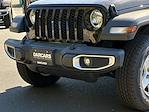 Used 2023 Jeep Gladiator Sport Crew Cab 4x4, Pickup for sale #E1N0139 - photo 5