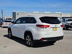 Used 2017 Toyota Highlander LE FWD, SUV for sale #JT240195A - photo 5