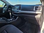 Used 2017 Toyota Highlander LE FWD, SUV for sale #JT240195A - photo 28